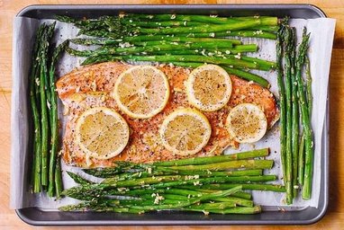 Baked rainbow trout with lemon, black pepper, and garlic
